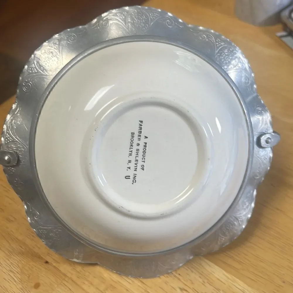 N/A vintage basket